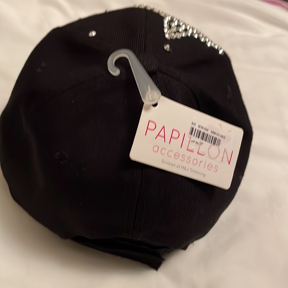NWT Studded baseball cap. Black with silver stars. Adjustable. - Picture 5 of 8